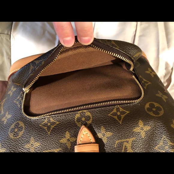 Auth. Like New Louis Vuitton GM backpack - Picture 5 of 11